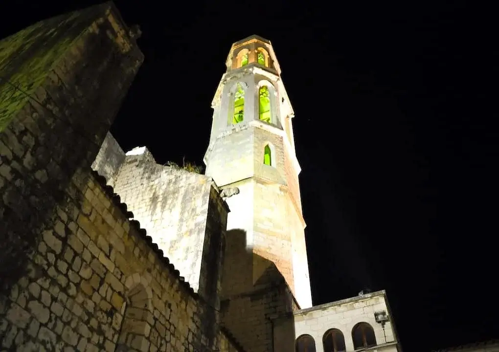 Tour de Noche en el Museo Dalí